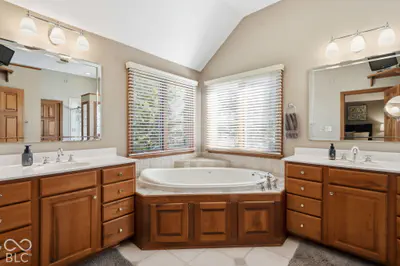 11200 Governors Lane, Fishers - 38