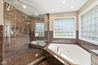 7101 Augusta Boulevard, Yorktown - 32