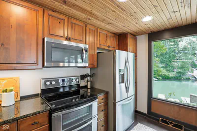 7310 Salmon Drive, Nineveh - 15