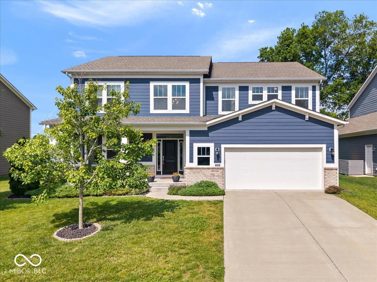 220 Dovetree Drive, Avon