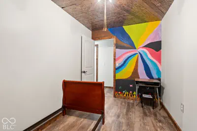 410 Main Street, English - 29