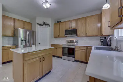 6814 Treyburn Circle, Indianapolis - 16