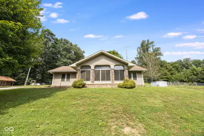 22110 Beacon Street, Metamora - 36