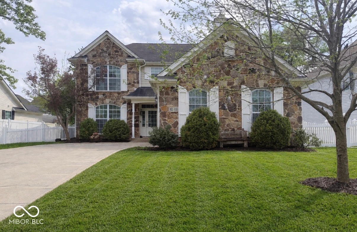 10811 Meadow Wing Court, Noblesville
