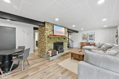 6272 Grosbeak Court, Nineveh - 47