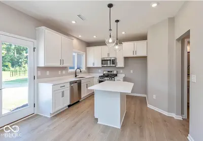 1020 Cyprian Way, Lebanon - 2