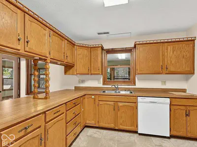302 N Madison Street, Knightstown - 9