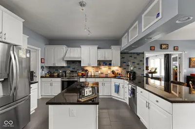 1595 Blue Phlox Drive, Avon - 10