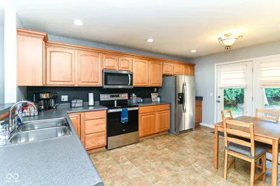 5022 Quail Ridge Drive, Muncie - 11