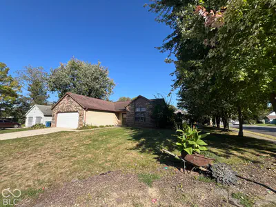 5925 Dunmore Drive, Indianapolis - 2