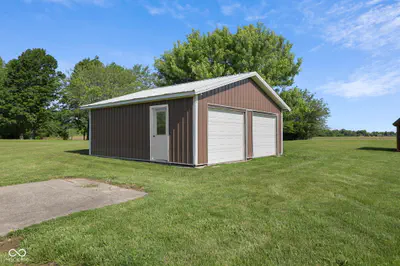 6782 200, New Palestine - 77