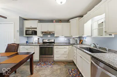 8301 Santa Barbara Drive, Muncie - 19