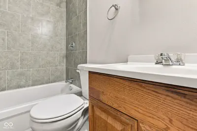 2650 Calbert Drive, Indianapolis - 23