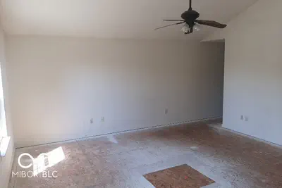 4933 Birmingham Drive, Indianapolis - 9