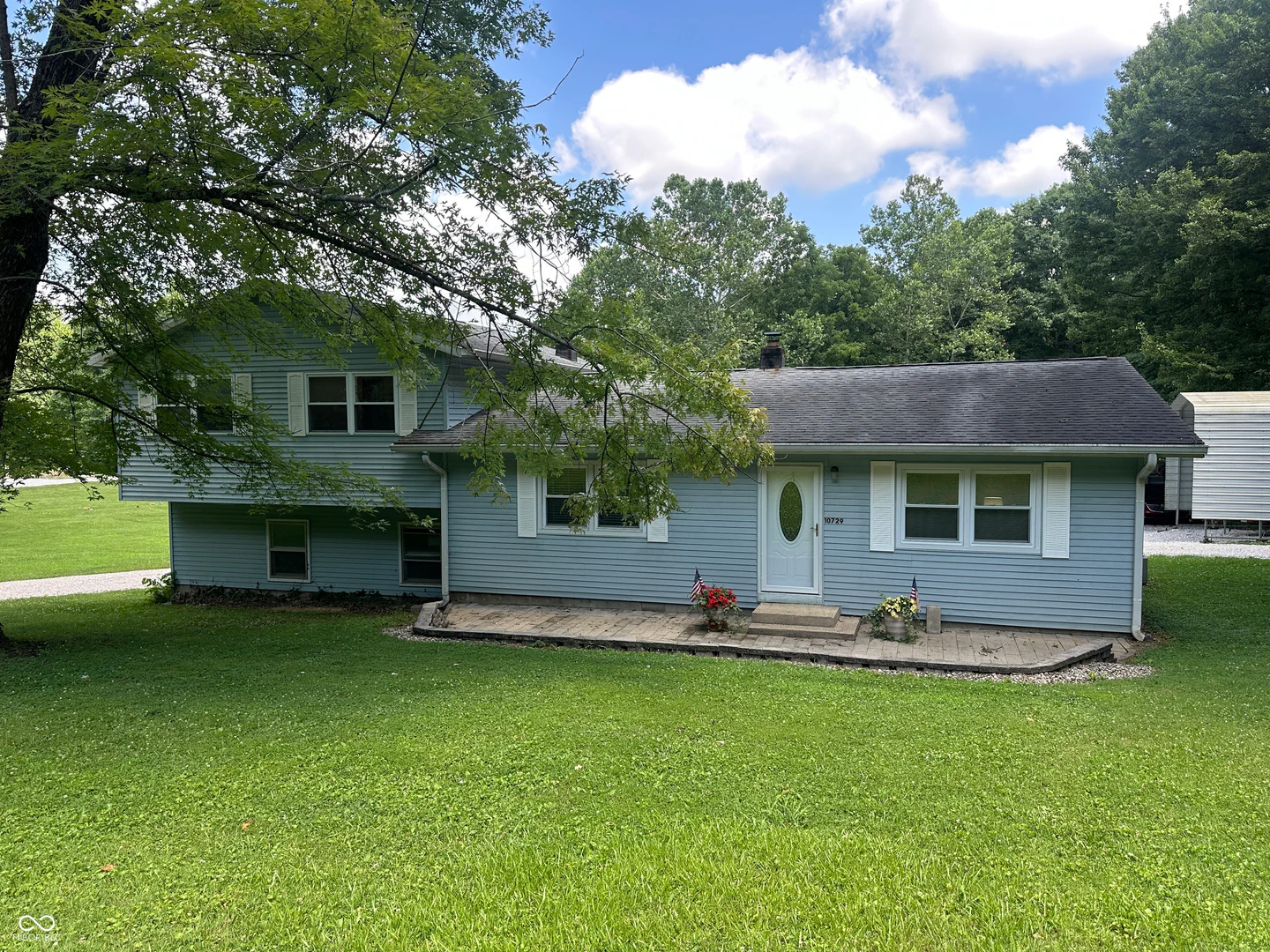 10729 County Road 10, Cloverdale