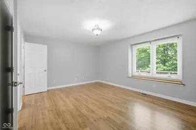 635 Mulberry Street, Zionsville - 18