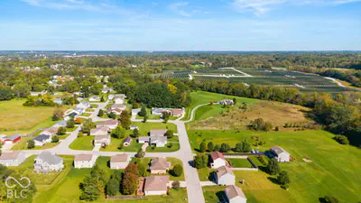 2230 Roaming Hills Drive, Richmond - 41