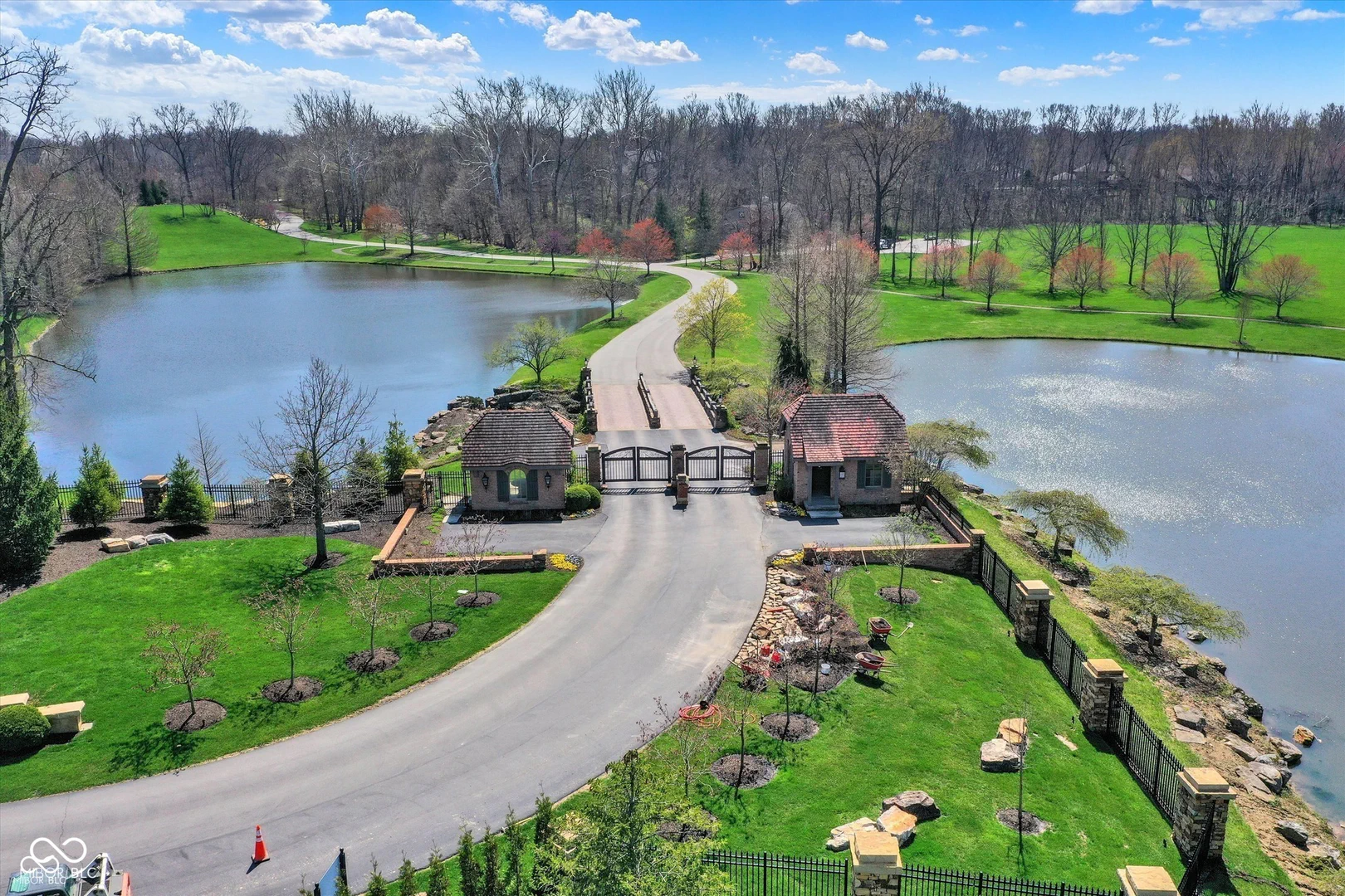 1 Woodard Bluff, Zionsville