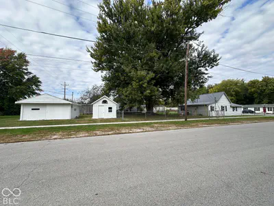 208 N East, Roachdale - 2