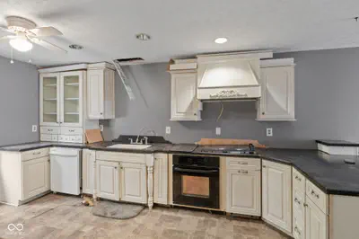 10580 State Road 243, Cloverdale - 11