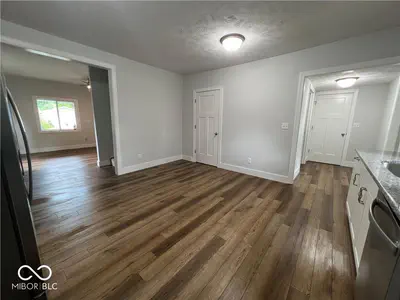 307 Wall Street, Advance - 21