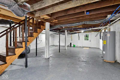 1201 N State Road 157, Bloomfield - 39