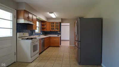 16122 Southeastern Parkway, Fortville - 9