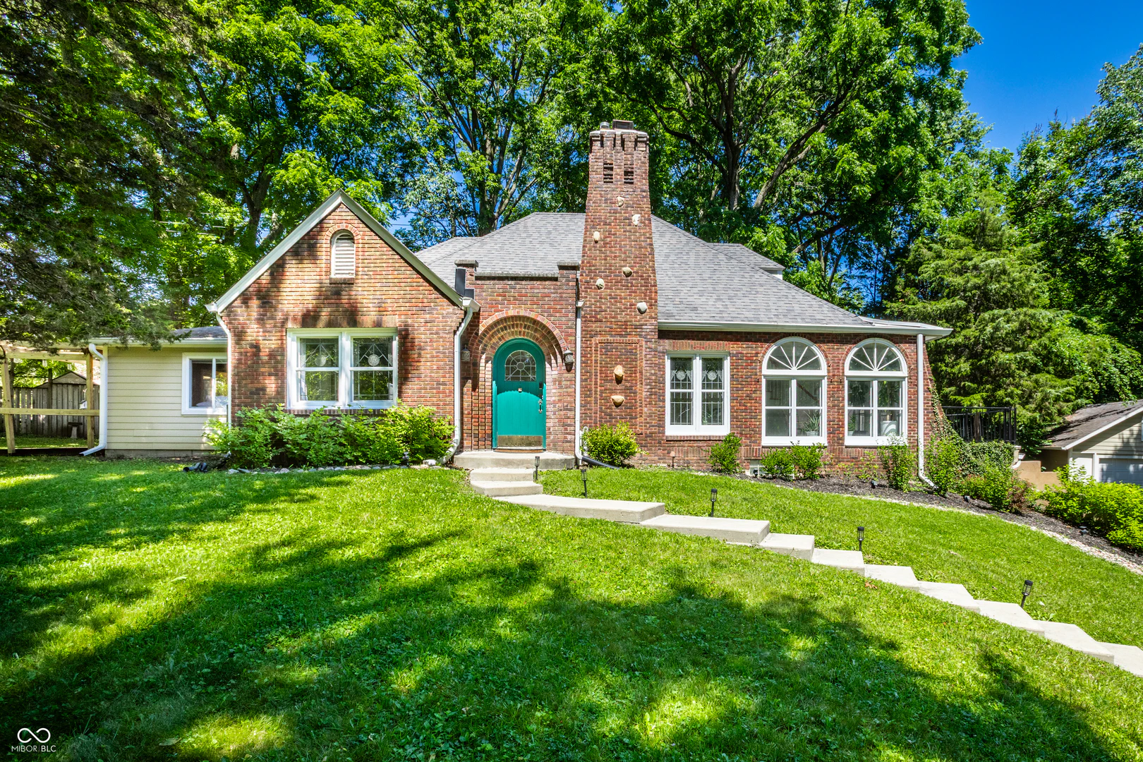 8820 Westfield Boulevard, Indianapolis