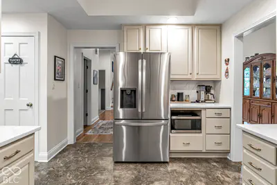 1679 Walnut Trace, Greenfield - 11