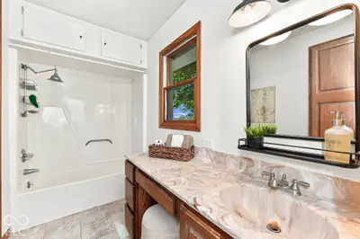 22585 Vos Hiatt Avenue, Cicero - 34