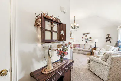 5701 Kensington Way N, Plainfield - 5