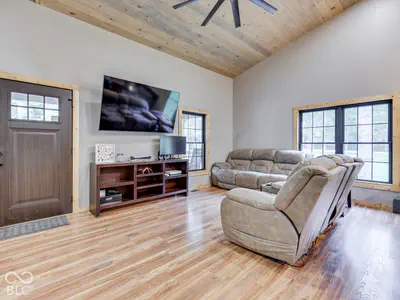 7951 Laurel Drive, Nineveh - 18
