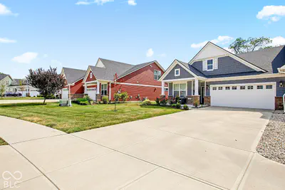 825 Stone Trace, Avon - 2