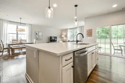 6768 Keepsake Drive, Whitestown - 18