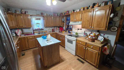 325 Jefferson Street, Brownsburg - 23