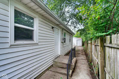 2036 Euclid Avenue, Indianapolis - 32
