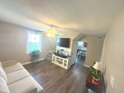 8912 Robey Drive, Indianapolis - 6