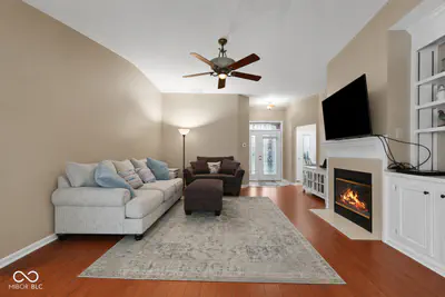 1628 Foxmere Boulevard, Greenwood - 7