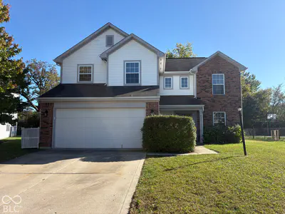 8221 Twin River Drive, Indianapolis