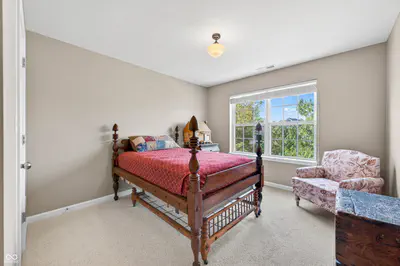 697 Lake Vista Drive, Columbus - 31