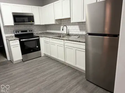 945 W 28th Street, Indianapolis - 4