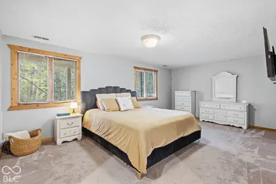 890 Starkey Road, Zionsville - 28