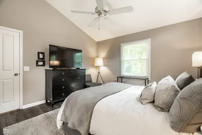 10011 Franklin Court, Carmel - 14
