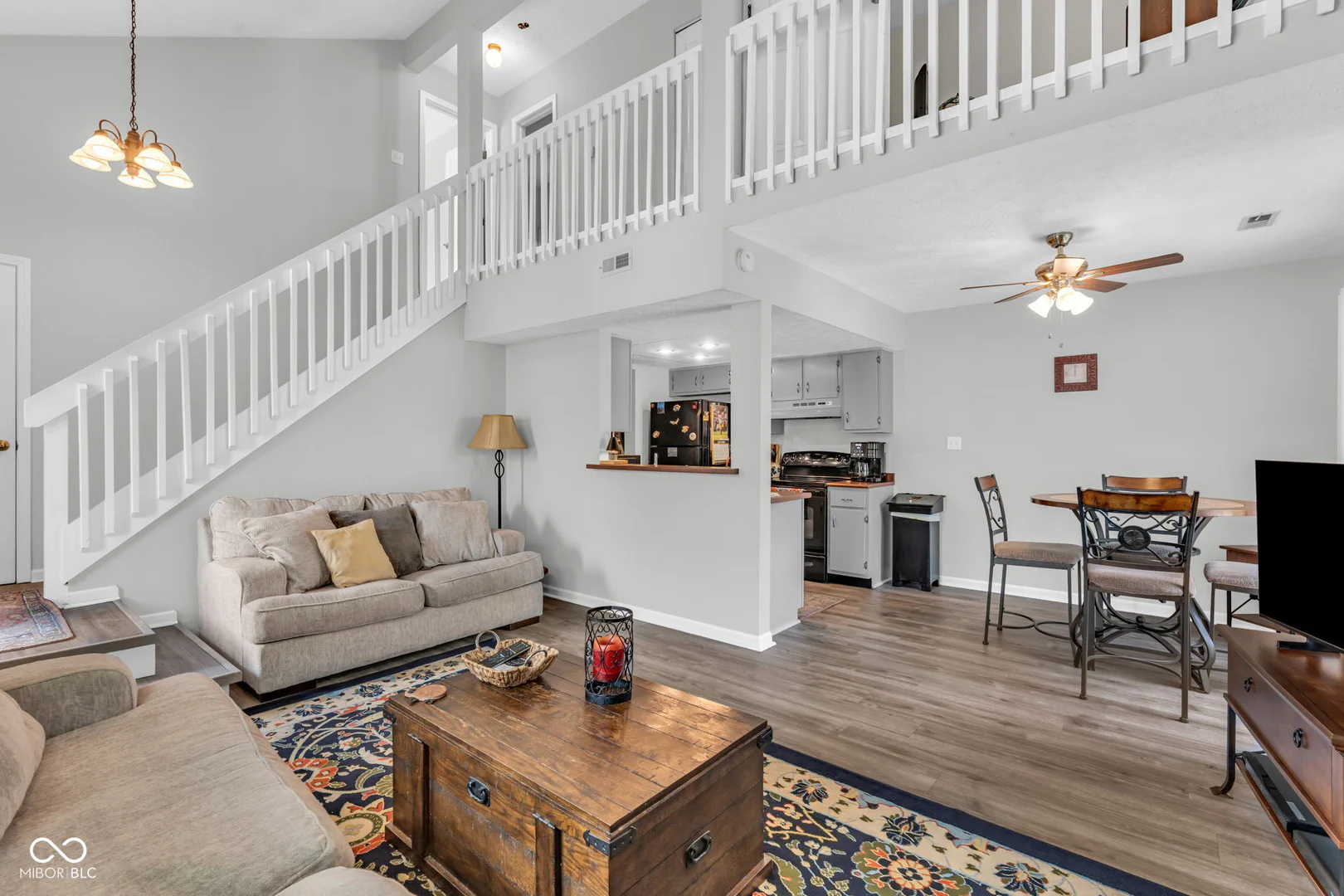 7907 Hunters Path, Indianapolis