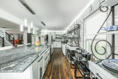 7821 Edgemanor Court, Indianapolis - 15