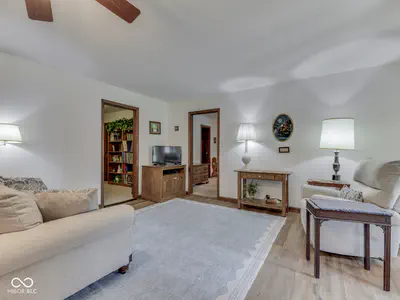 8215 Sweetwater Drive, Nineveh - 31