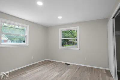 7337 Woodside Drive, Indianapolis - 19