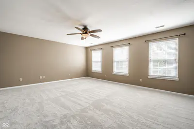 9842 Herald Square, Fishers - 17