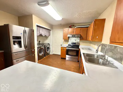7704 Lake Vista Lane, Indianapolis - 9