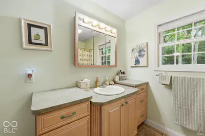 5014 Quail Ridge Drive, Muncie - 18